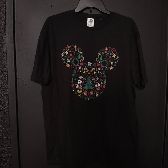 Disney Mickey Mouse Christmas Holiday T-Shirt Size XL Black New Without Tags - Picture 1 of 3